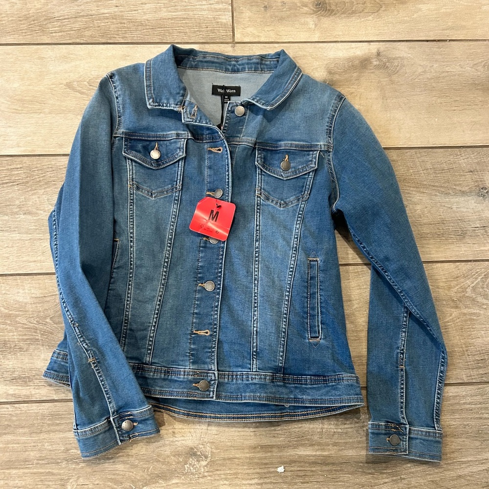 BRAND NEW! Women’s Jean Jacket. Size M